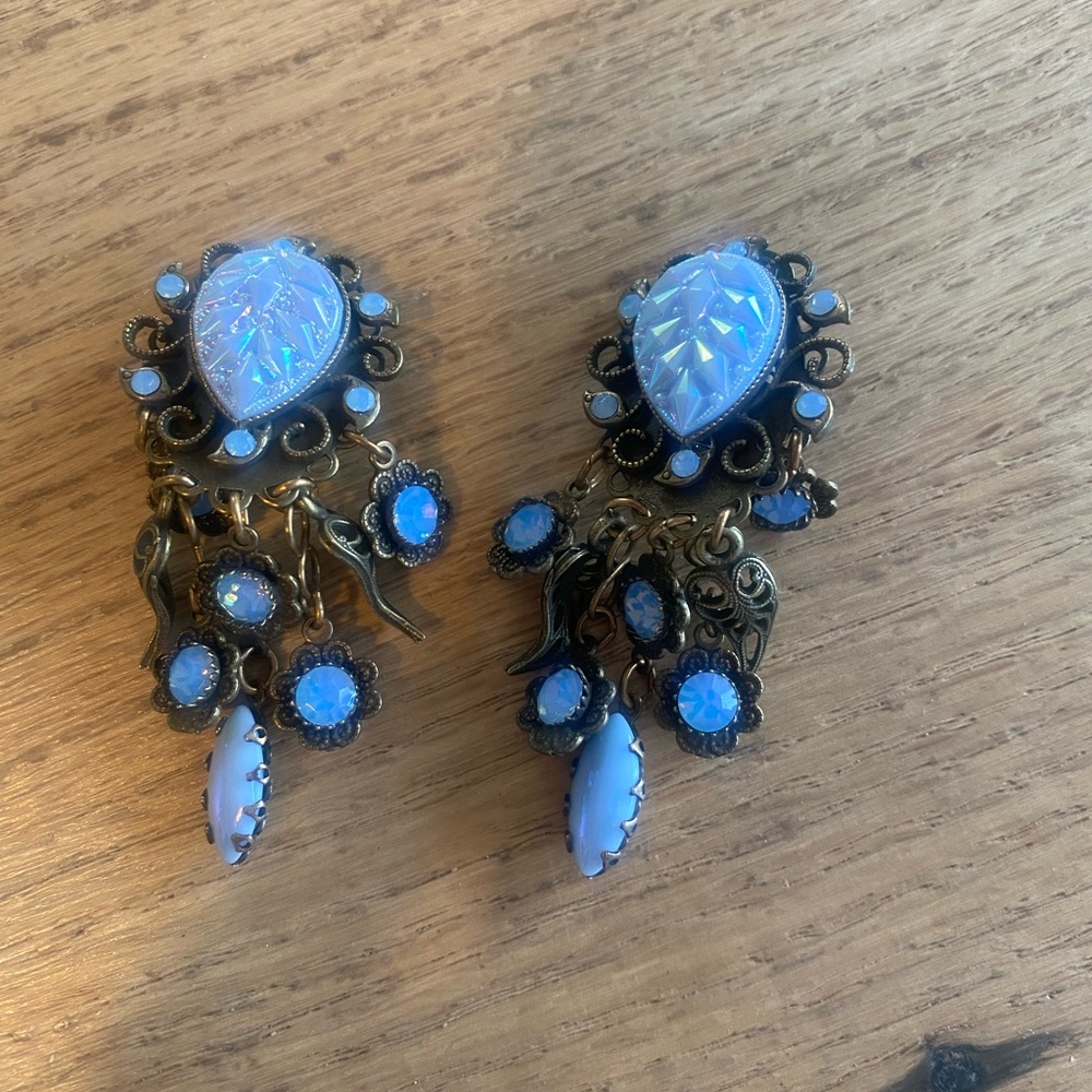 Vintage Blue and Gold Dangle Earrings‎